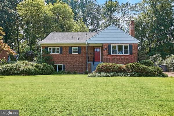 3111 FABER DR, Falls Church, VA 22044