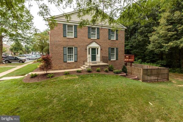 Alexandria, VA 22315,6145 SUMMER PARK LN