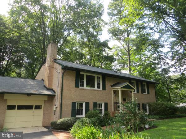 4706 PONDEROSA DR, Annandale, VA 22003