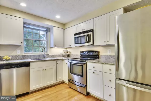 Reston, VA 20194,1590 WOODCREST DR