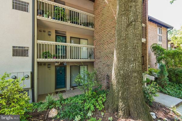 1524 MOORINGS DR #1B, Reston, VA 20190