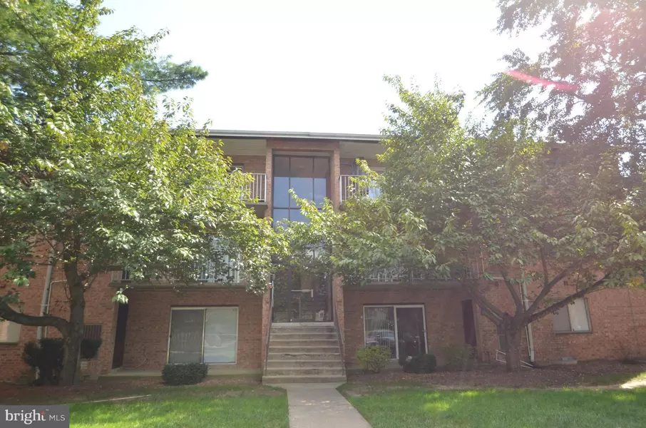 7985 AUDUBON AVE #B3, Alexandria, VA 22306