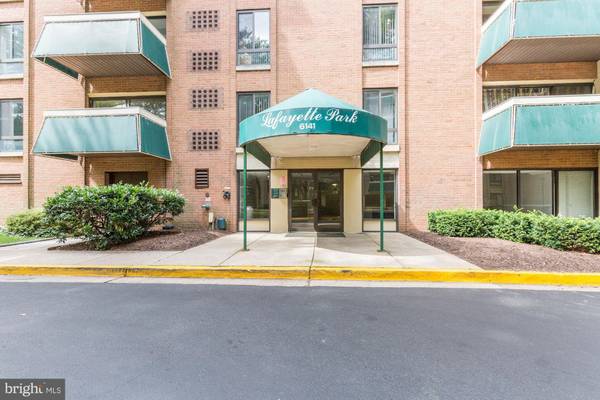 6141 LEESBURG PIKE #205, Falls Church, VA 22041