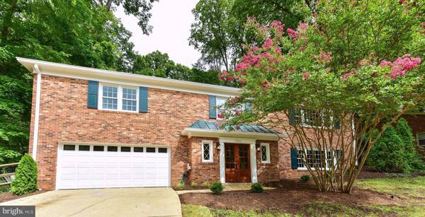 1702 MASON HILL DR, Alexandria, VA 22307