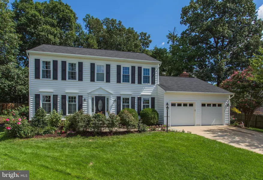 5300 BRADDOCK RIDGE DR, Centreville, VA 20120