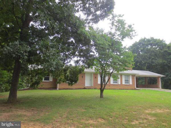 30 RUSSELL LN, Amissville, VA 20106