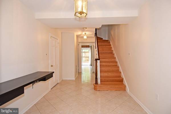 624 4TH PL SW, Washington, DC 20024