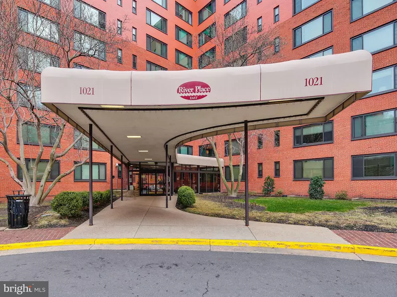 1021 ARLINGTON BLVD #742, Arlington, VA 22209