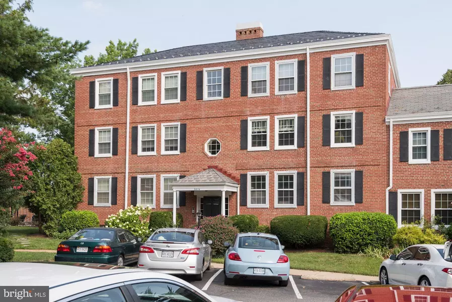 2874 ABINGDON ST #B2, Arlington, VA 22206