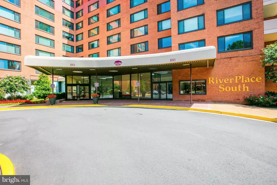 1011 ARLINGTON BLVD #725, Arlington, VA 22209