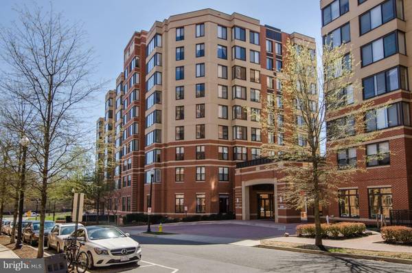 2220 FAIRFAX DR #310, Arlington, VA 22201