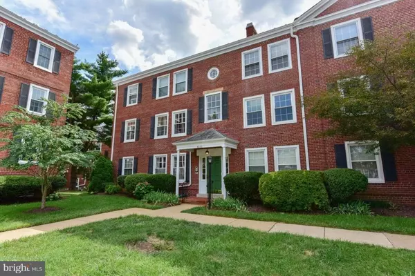 3080 S. ABINGDON ST #B2, Arlington, VA 22206