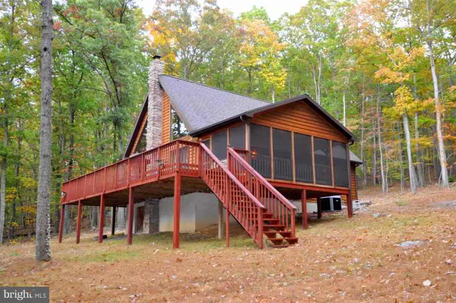 250 FLAT RIDGE ROAD, Great Cacapon, WV 25422