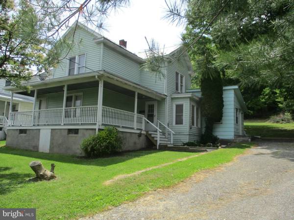 92 BROADWAY, Berkeley Springs, WV 25411