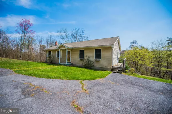 Berkeley Springs, WV 25411,310 WEBER LANE