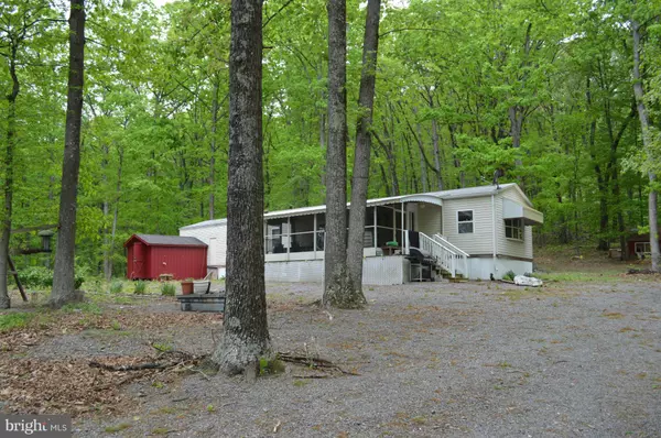 Great Cacapon, WV 25422,254 WIZARD LN