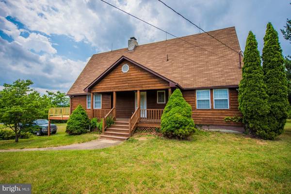 3906 HIGHLAND RIDGE ROAD, Berkeley Springs, WV 25411