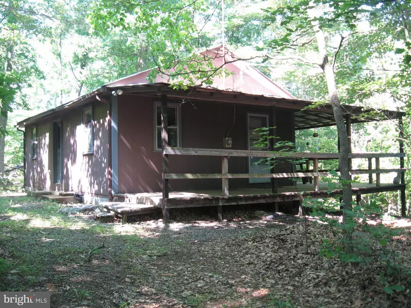 652 RAZORBACK RIDGE, Great Cacapon, WV 25422