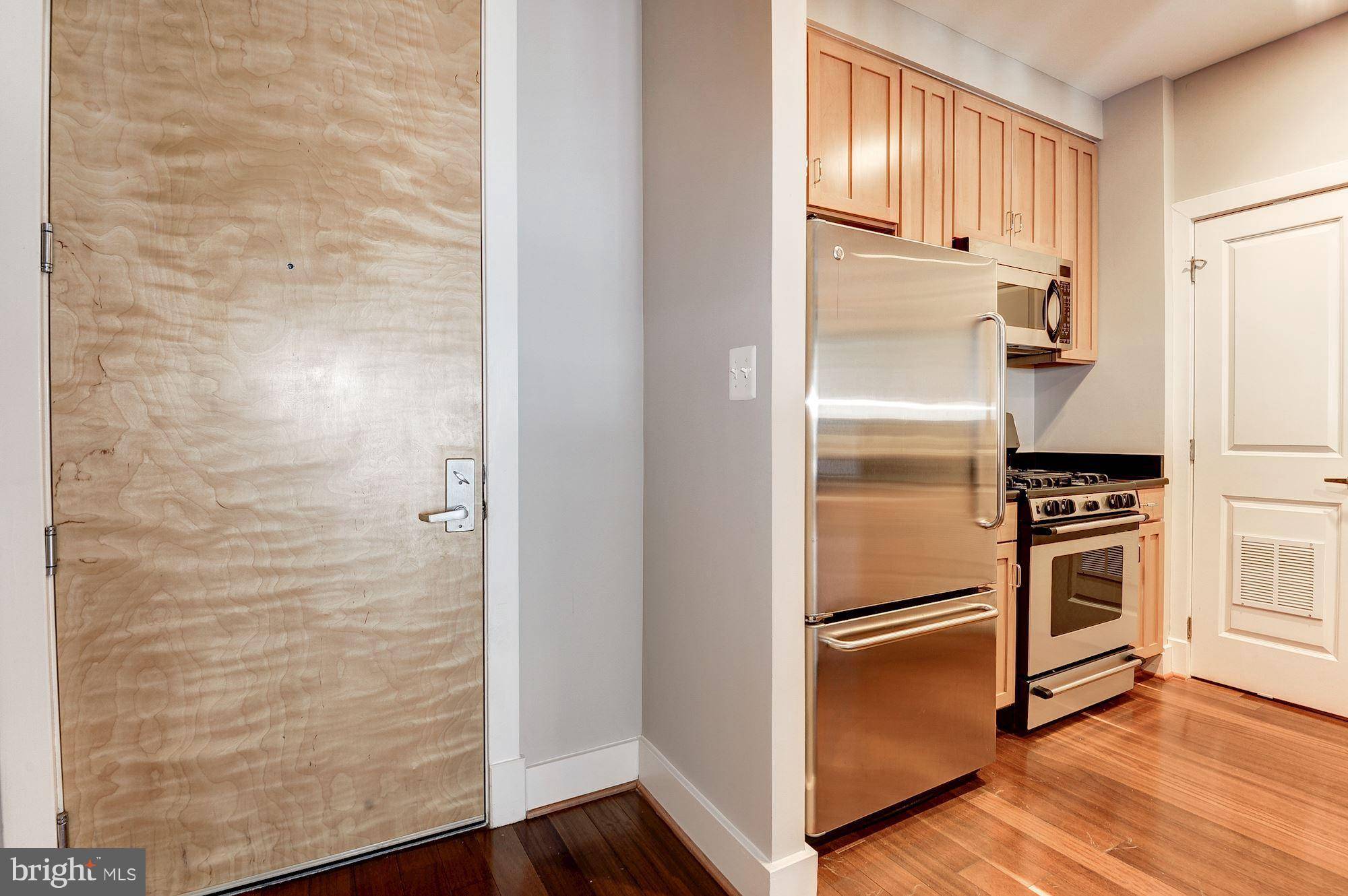 Arlington, VA 22201,1200 HARTFORD ST #610