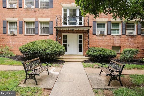 5005 10TH ST S #6, Arlington, VA 22204