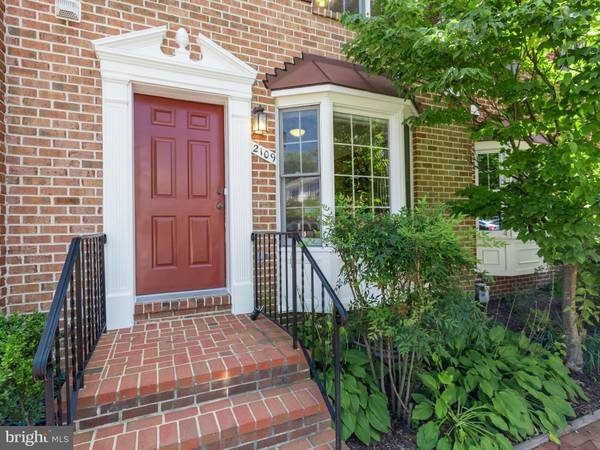 2109 TAZEWELL CT, Arlington, VA 22207