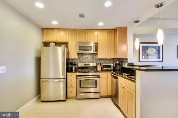 Arlington, VA 22202,3600 GLEBE RD #325W