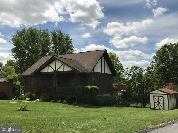 138 BRIAR RIDGE DR, Waynesboro, PA 17268