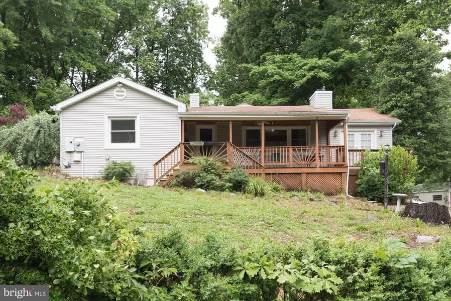 18318 SHARON RD, Triangle, VA 22172