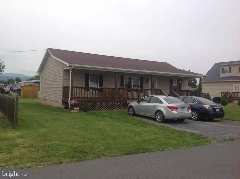 34 HISER ST, Moorefield, WV 26836