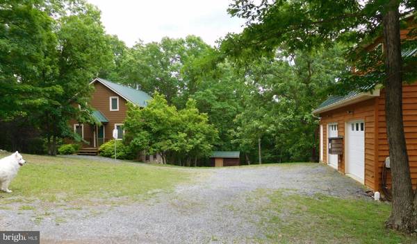 1944 CROSSINGS VIEW RD, Bloomery, WV 26817