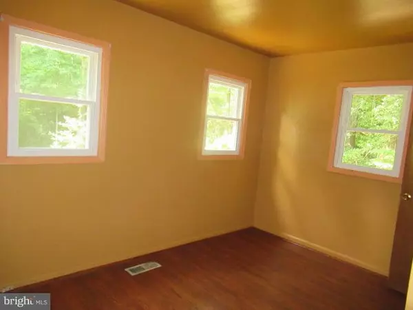 Lusby, MD 20657,327 MAVERICK RD