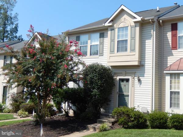 6886 RIDGE WATER CT, Centreville, VA 20121