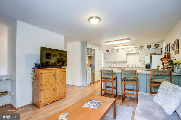 Reston, VA 20191,2367 GLADE BANK WAY