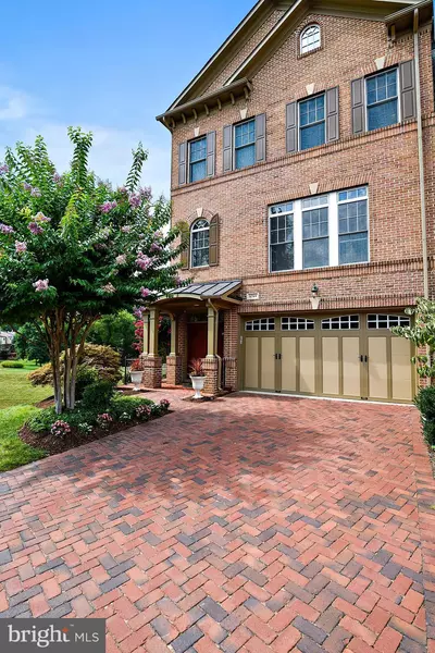 6764 DARRELLS GRANT PL, Falls Church, VA 22043