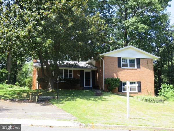 3908 MOSS DR, Annandale, VA 22003