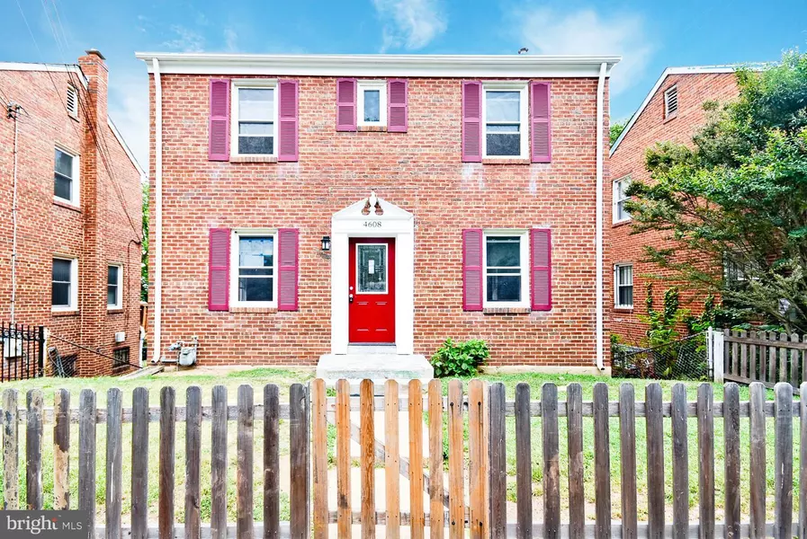 4608 EASY PL SE, Washington, DC 20019