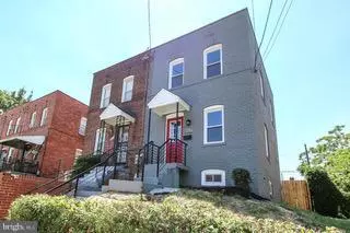 4513 EADS PL NE, Washington, DC 20019