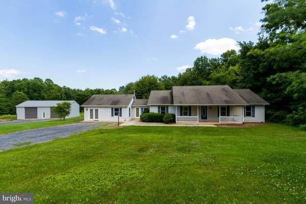 40 POES RD, Amissville, VA 20106