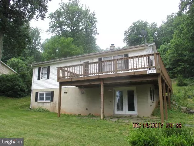 151 BLUE RIDGE AVE, Chester Gap, VA 22623