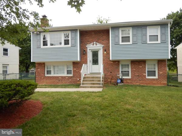 2114 ROSLYN AVE, District Heights, MD 20747