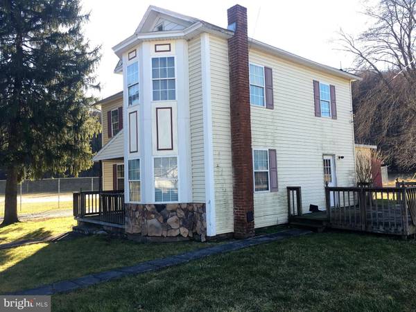 Hyndman, PA 15545,103 1ST AVE