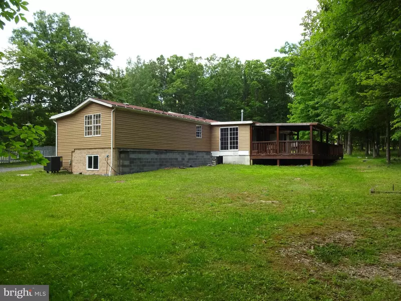 225 BEAR GAP TRAIL RD, Clearville, PA 15535