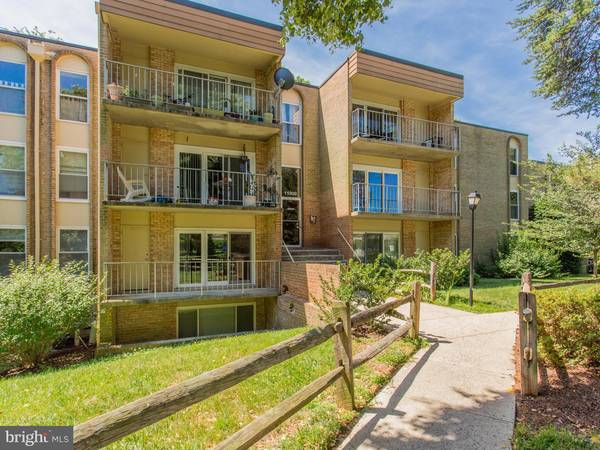 11909 PARKLAWN DR #101, Rockville, MD 20852