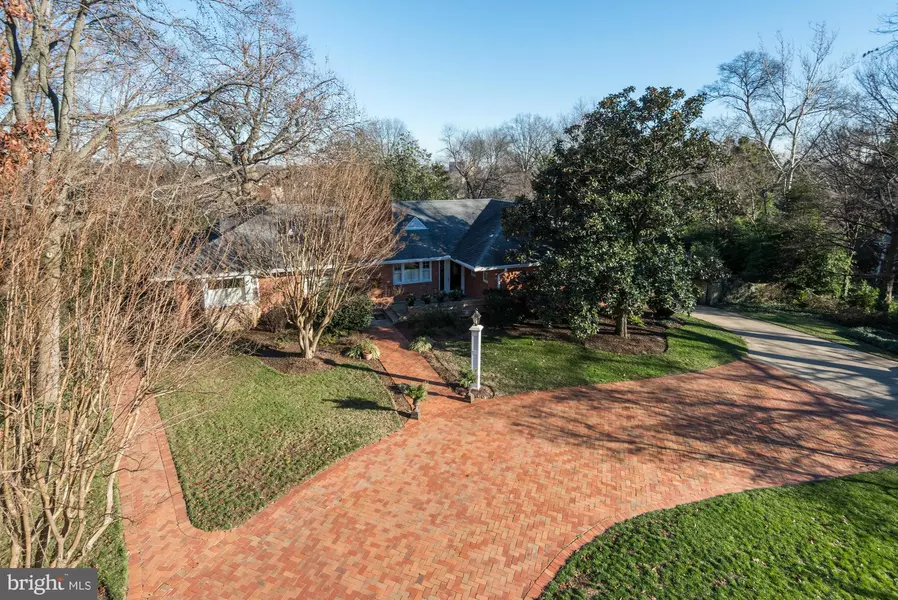 151 QUAKER LN, Alexandria, VA 22304