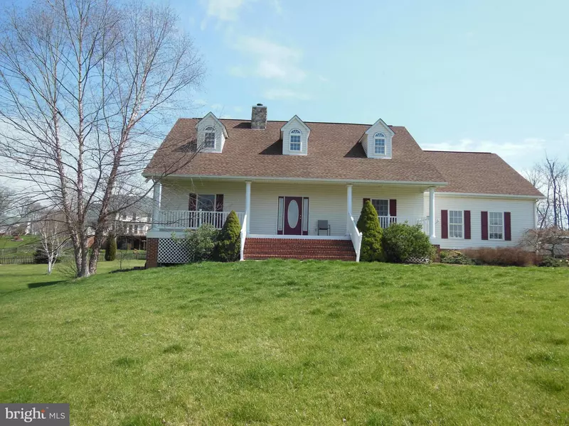 39 DAUFUSKI LN, Inwood, WV 25428