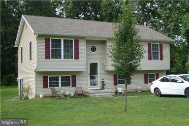 422 BURNSIDE DR, Falling Waters, WV 25419