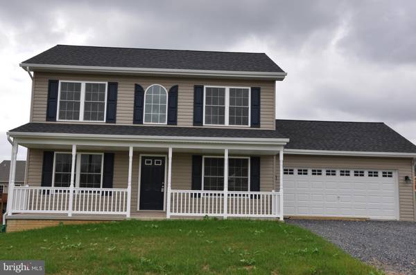 2 DUCKWOODS LN, Martinsburg, WV 25403