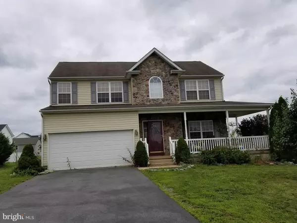 136 HUTTONS VIREO DR, Martinsburg, WV 25405