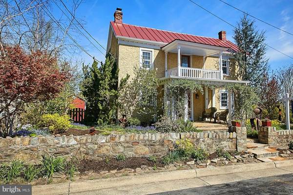 306 MARSHALL ST E, Middleburg, VA 20117