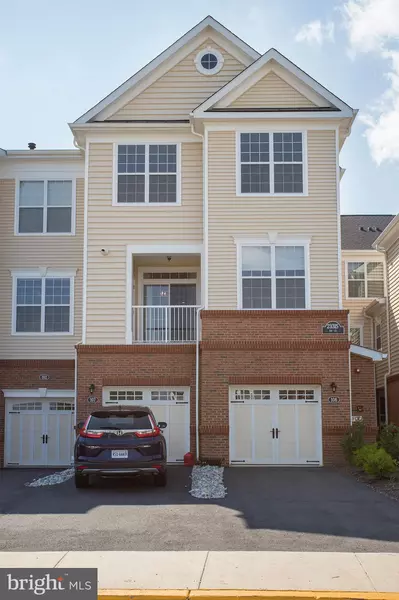 23315 MILLTOWN KNOLL SQ SQ #106, Ashburn, VA 20148